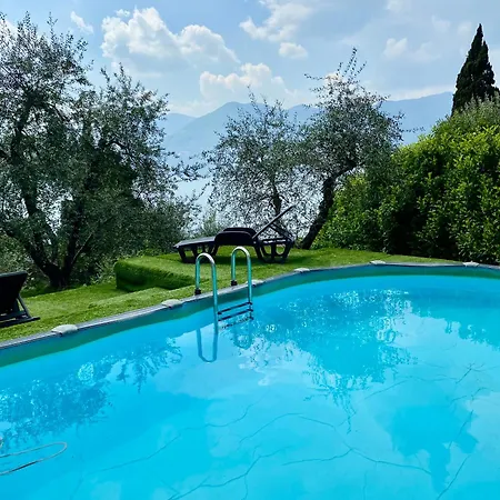Smeraldo Villa *